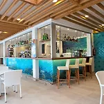 Hotel Puerto Azul 4*