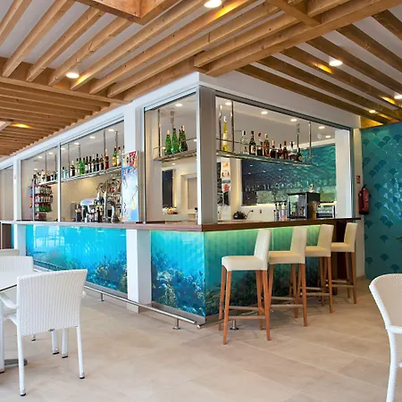 Hotel Puerto Azul 4*