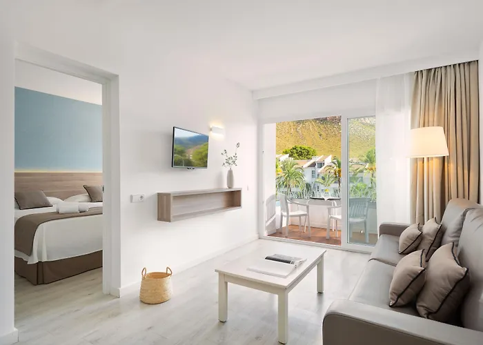 Puerto Azul 酒店 4*