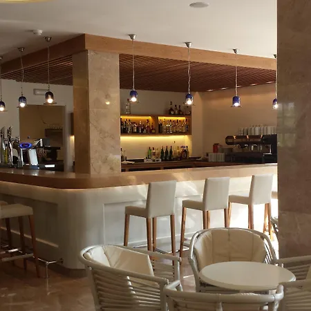 Puerto Azul Hotel 4*