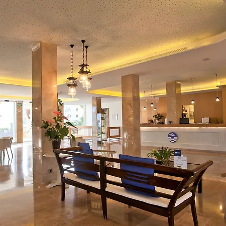 מלון Puerto Azul 4*