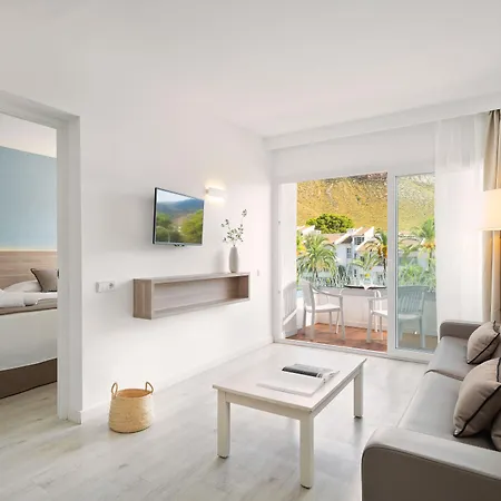 Puerto Azul Hotel 4*